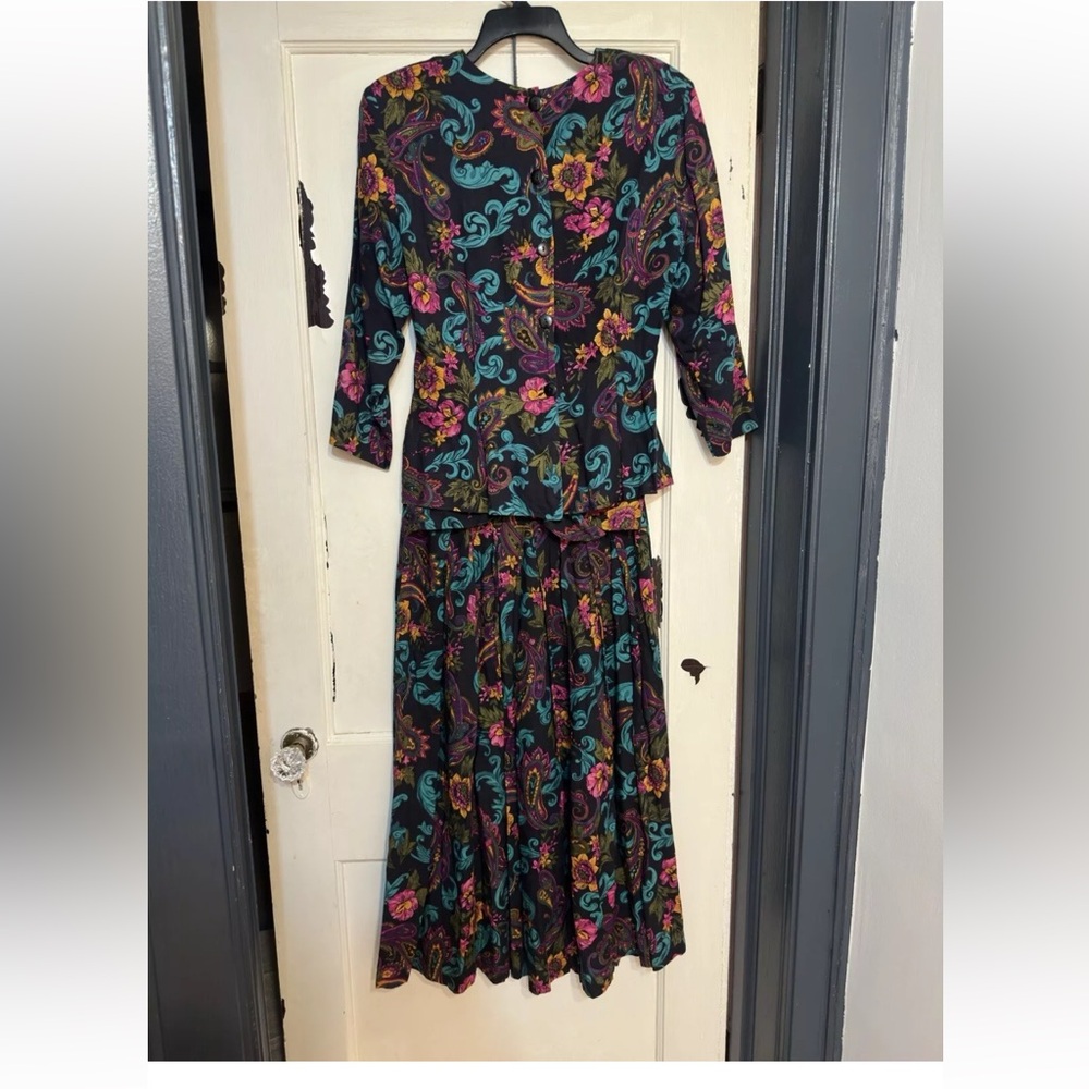 Francine B. Women’s Paisley 2 Piece Skirt Jacket Set Outfit Size 5-6 Medium
